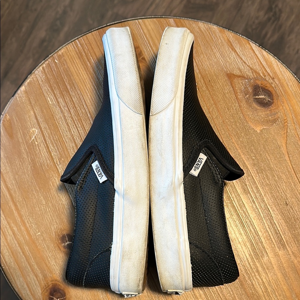 Vans - Picture 4 of 5